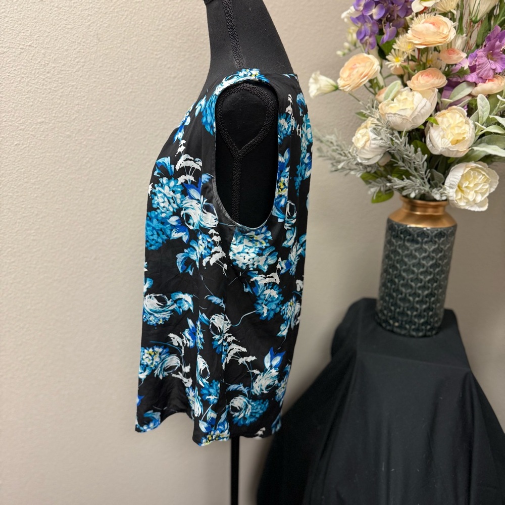 Calvin Klein Blue Floral Sleeveless Blouse Black XL Office Casual Tank Top - Picture 2 of 8